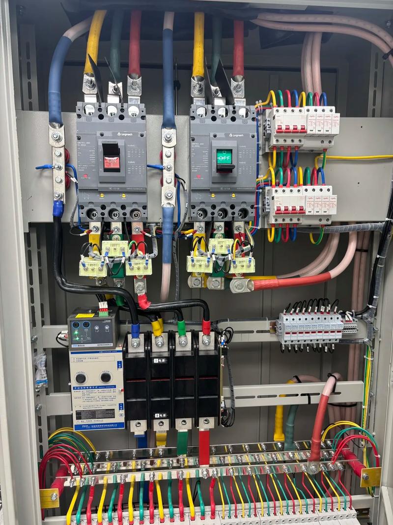 在工地現場 高低壓成套設備的一天與行業洞察